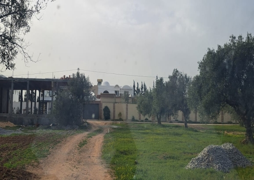 a vendre un lot de terrain de 200m²